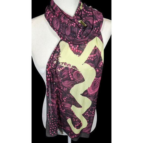 Unique Custoline Women's Portrait Art Scarf - Picture 5 of 11